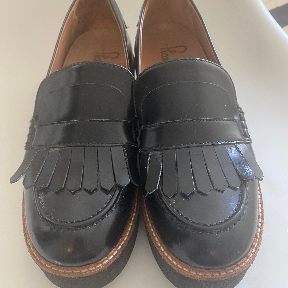 Flamingos platform fringe loafer